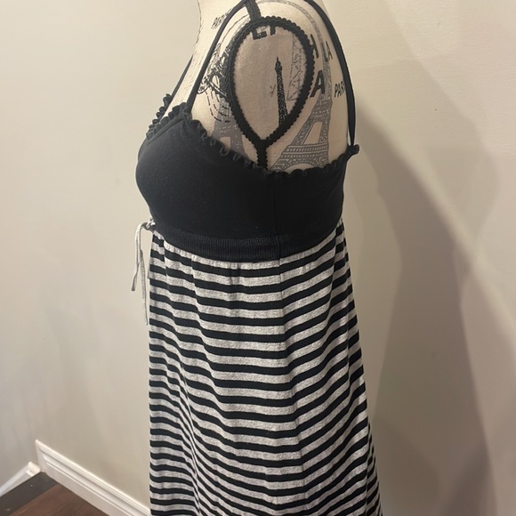 GREY AND BLACK STRIPED ROXY DRESS - Picture 2 of 7